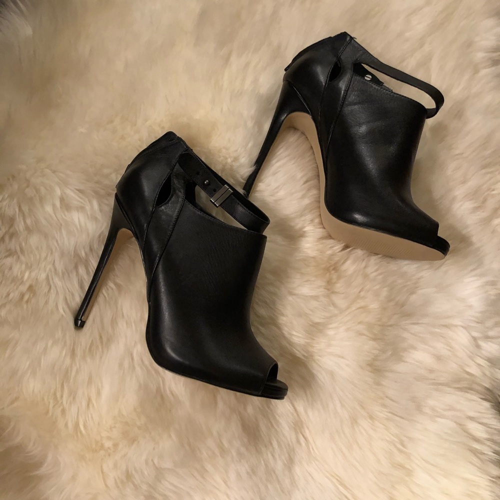 Date night heels!